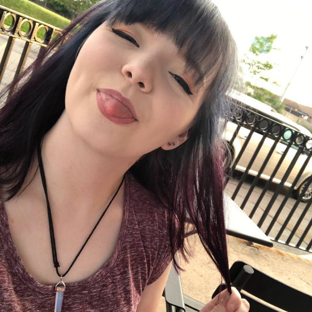 Meet your Posher, Taysia